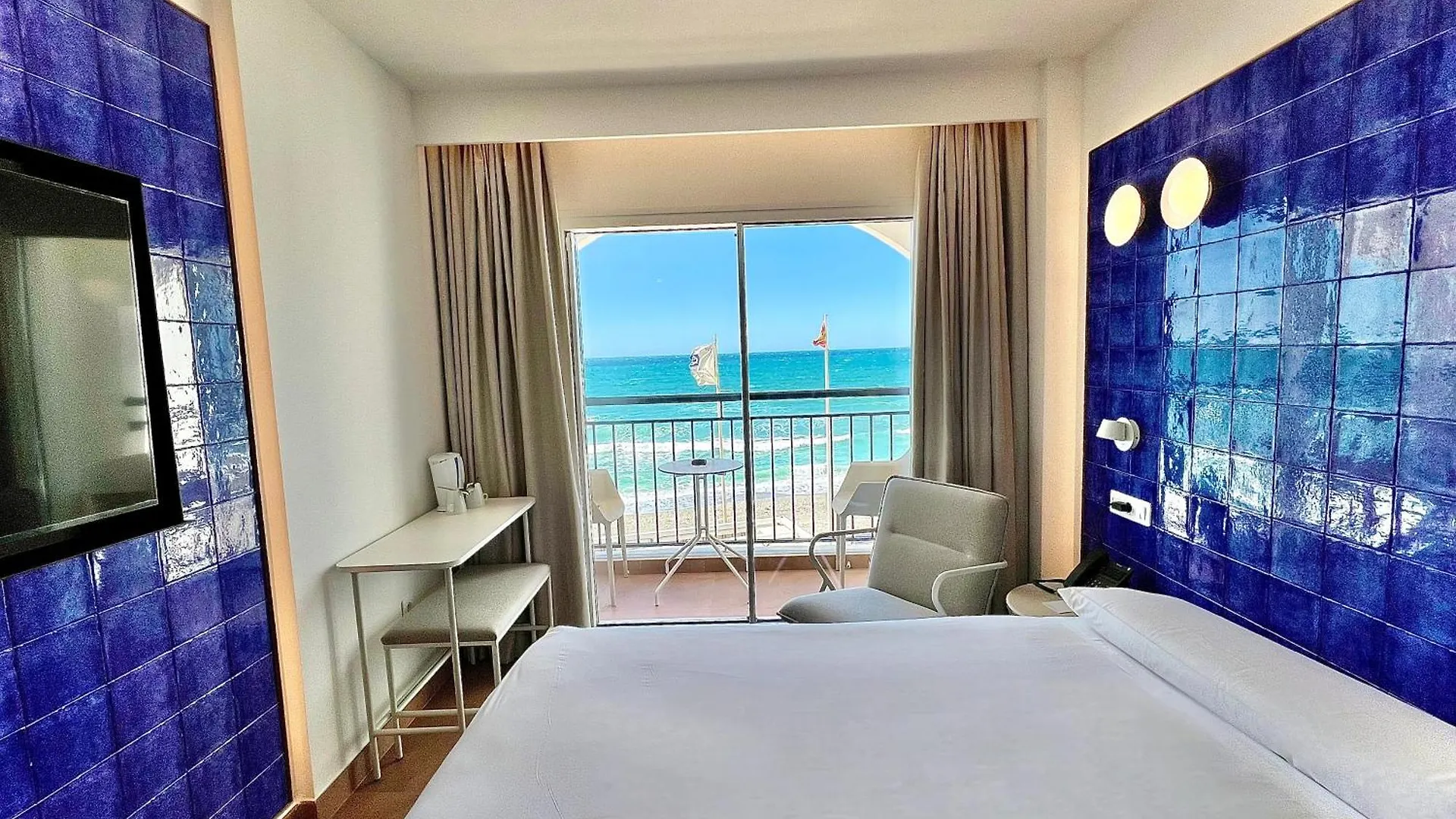 Hotel Perla Marina Nerja 4*,  Spanien