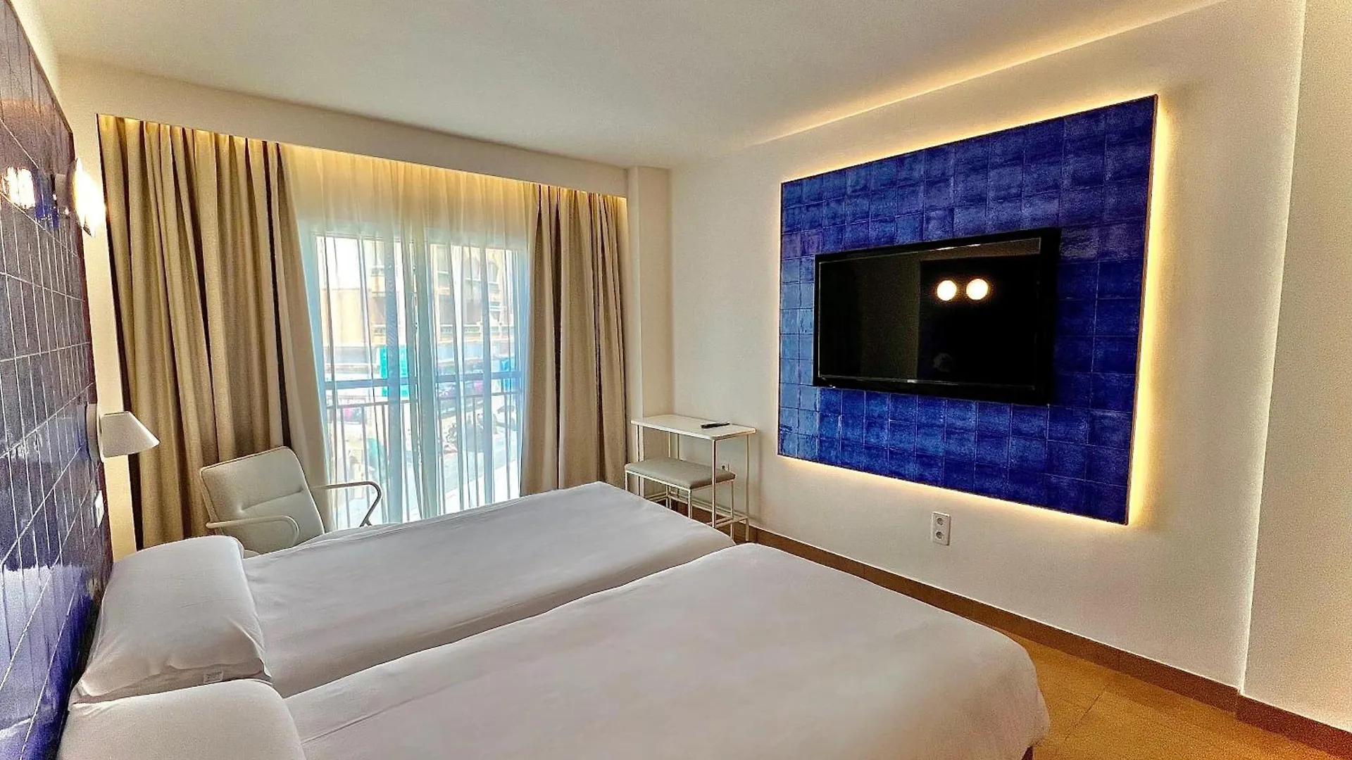 Perla Marina Hotel Nerja Spain