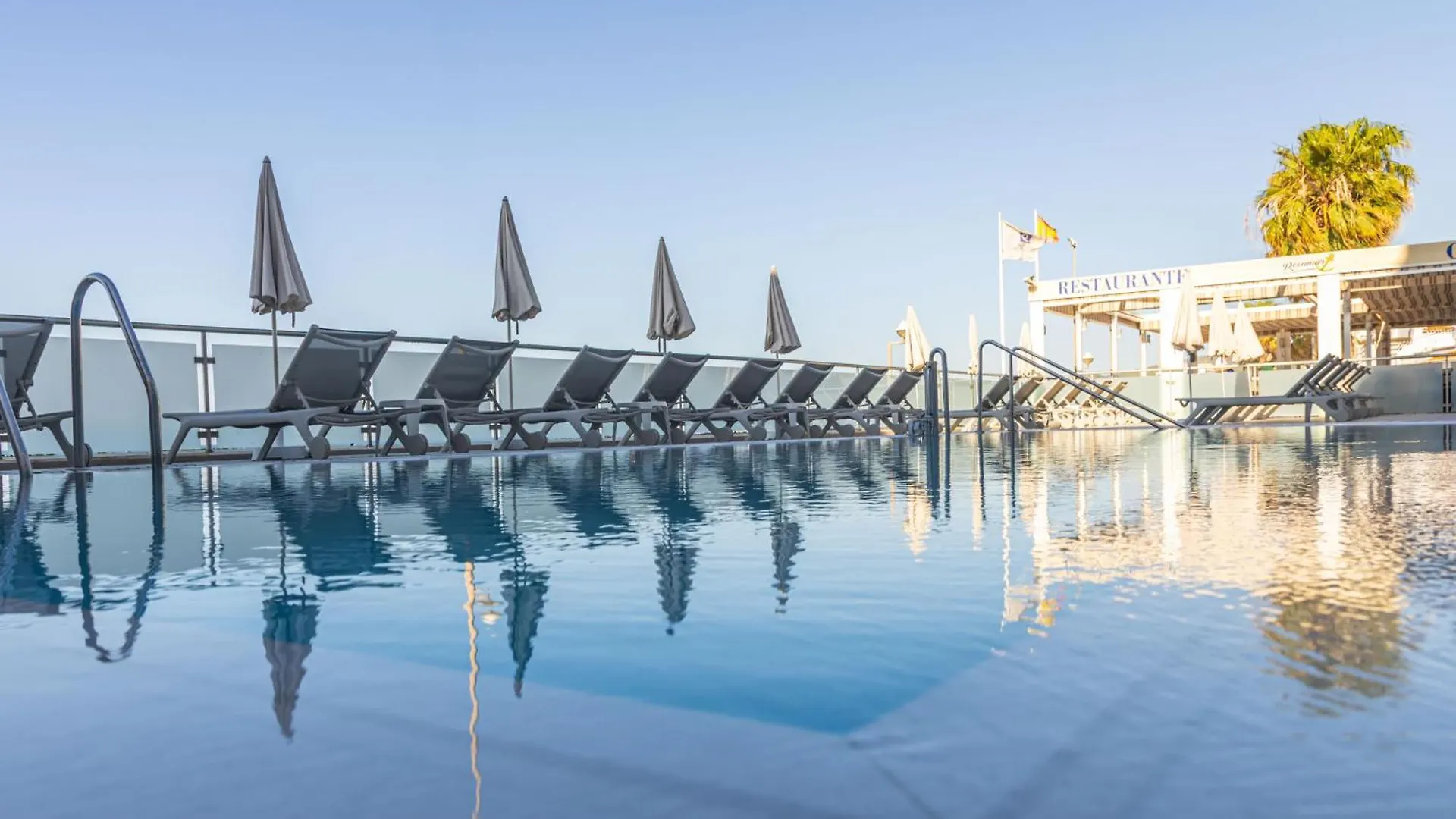 Perla Marina Hotel Nerja 4*,  Espanha