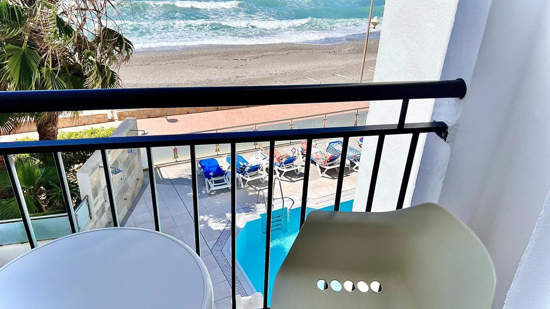 Hotel Perla Marina Nerja 4*,